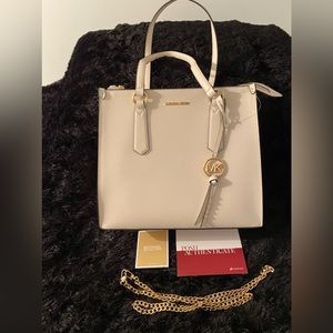 NWT Michael Kors Hand Bag